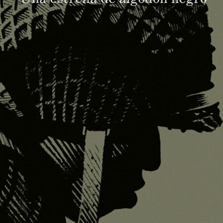 COM UN ESTRELLA DE ALGODON NEGRO