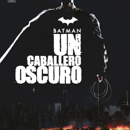 COM BATMAN: UN CABALLERO OSCURO
