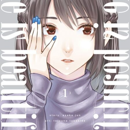 COM SHE IS BEAUTIFUL 01